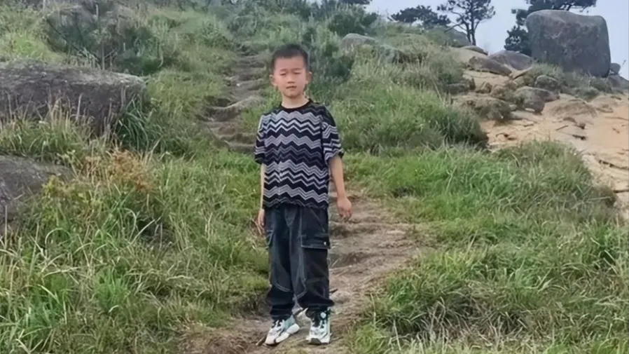 8 歲童山間失蹤 58 日：為何這場山間捉迷藏終成悲劇？的封面圖片