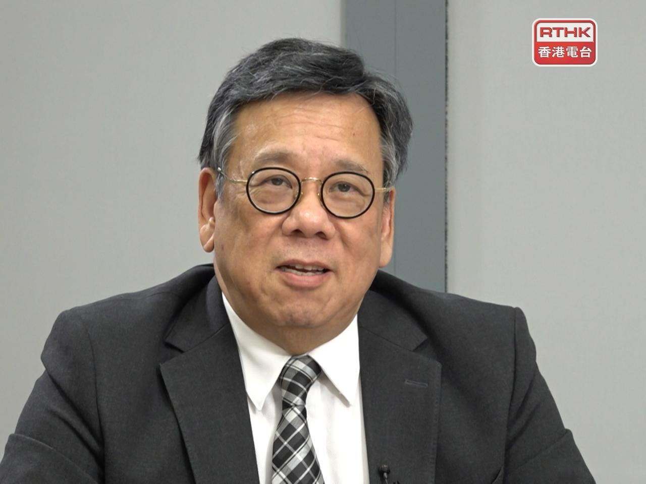 商務及經濟發展局局長丘應樺 (香港電台)