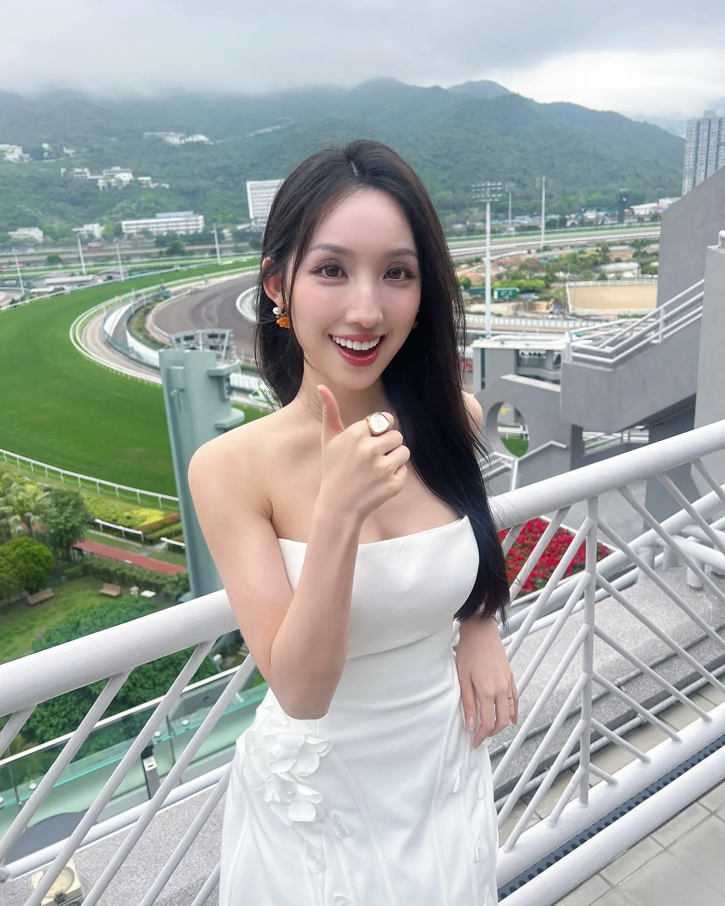海兒過去受訪時曾自認宅女，平日熱愛打機、睇動漫，更坦言偏好宅男類型伴侶，同時強調擇偶核心條件，是另一半必須給予足夠個人空間、支持其事業發展。(圖：Hedy 海兒@IG)