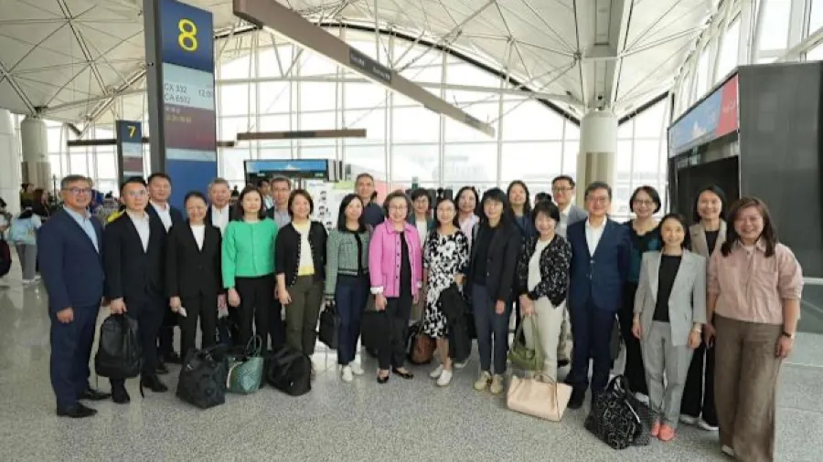 楊何蓓茵率20名常秘部門首長赴京 研習對接國家十五五規劃的封面圖片