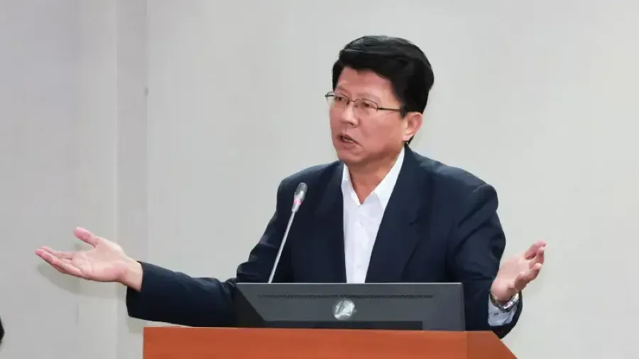 2026台南爭霸TVBS 民調 謝龍介41%領先林俊憲 強調基層經營盼藍白合助陣的封面圖片