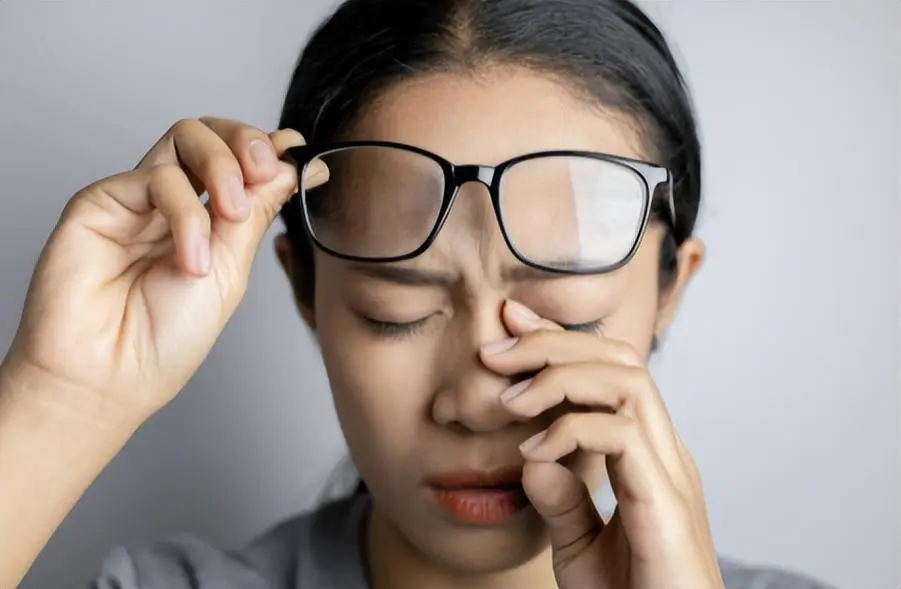 眼睛不僅是靈魂之窗，更是身體健康的「晴雨表」，這4種異常千萬別輕忽！（示意圖來源：網絡）