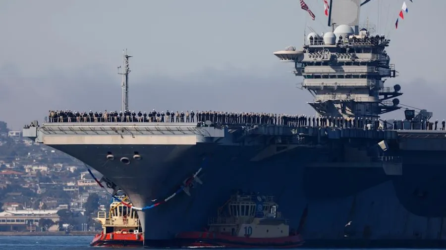 美以攻伊｜伊朗稱無人機擊中美軍林肯號航母 美軍暫未回應的封面圖片