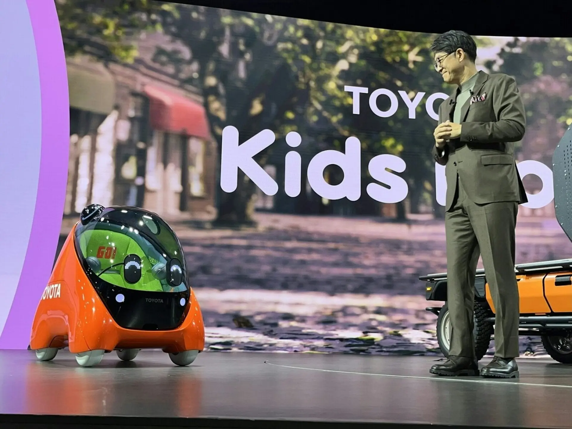 擁有百年造車經驗的豐田（Toyota），向來以貼近生活需求的創新聞名，這次在 2025 日本移動出行展上，直接把目光投向了最可愛的用戶群 —— 小朋友！（來源：Toyota）