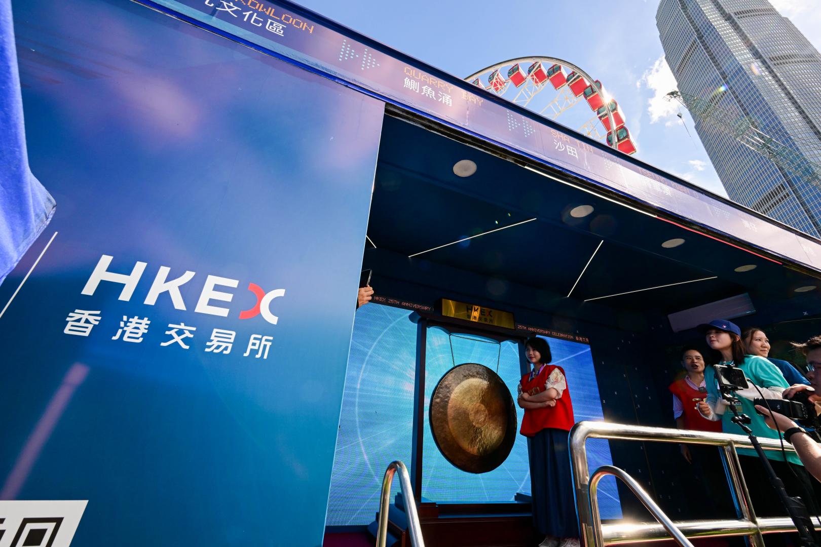 全年52宗IPO彰顯了香港作為全球企業重要融資平台的吸引力。(新華社)