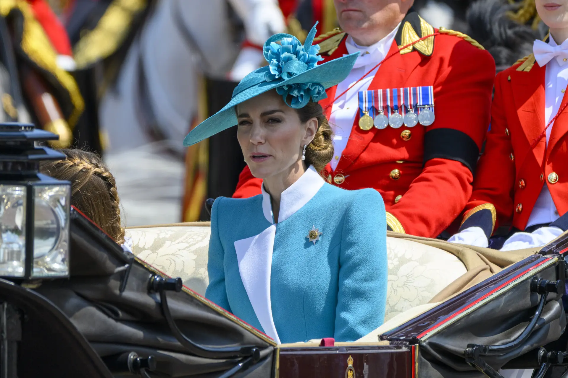 去年 3 月凱特確診癌症後，今年 1 月已進入緩解期，而父親查理斯三世同期也在對抗癌病，雙重打擊讓威廉更重視家庭團結。(圖：新華社)​