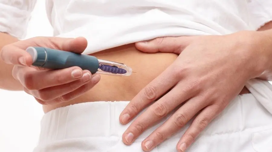 I型糖尿病患體內幾乎沒有或完全沒有胰島素，患者必須透過外部注射胰島素來控制血糖