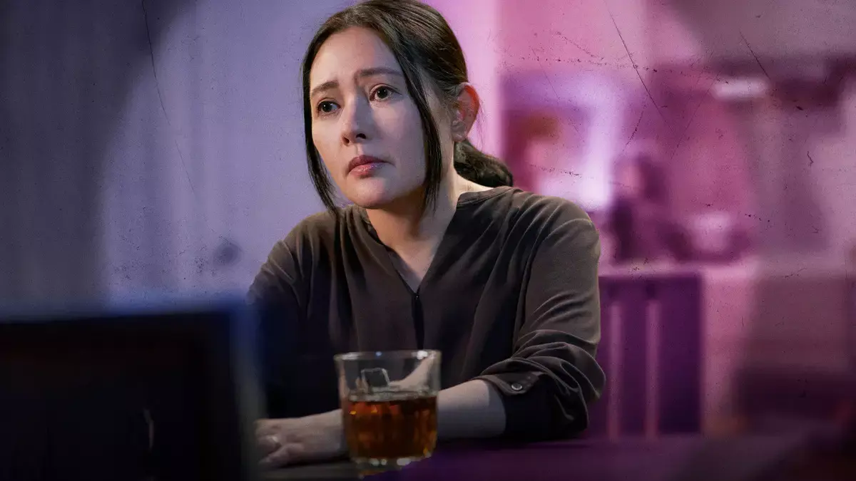 另一大看點是金像獎影后李麗珍的回歸。這是她繼 2014 年《女人俱樂部》後，時隔 11 年再度亮相 TVB 劇集。此次她在《守誠者》中飾演任達華的妻子「紅姐」，一個患有阿茲海默症的角色。(圖：《守誠者》劇照)