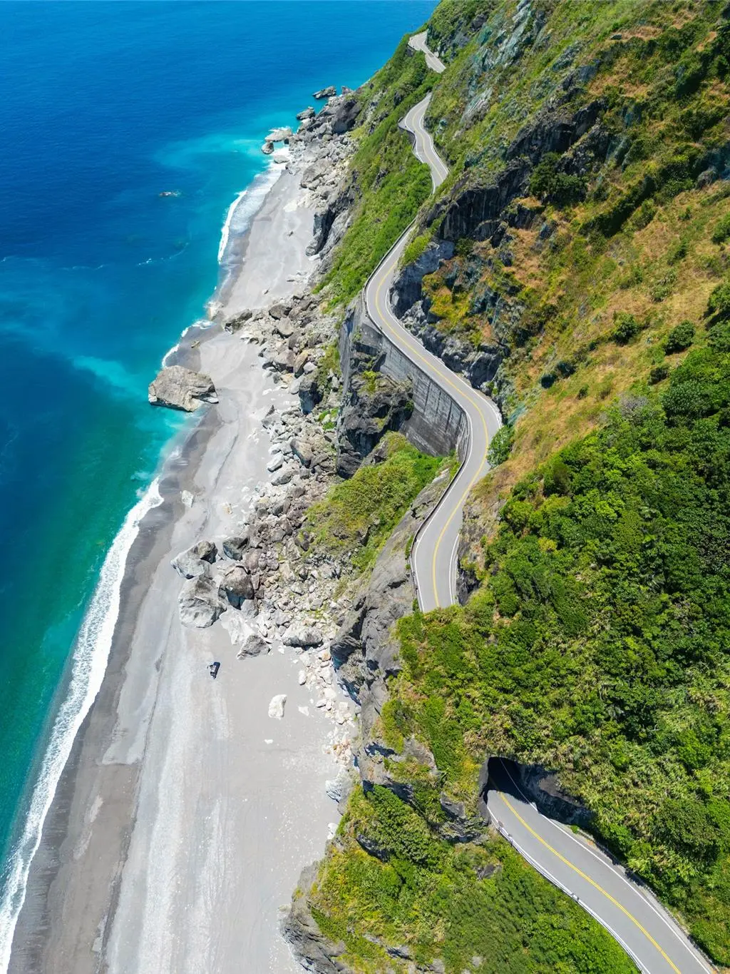 舊蘇花公路和仁至大清水路段（台9丁64K至69K），沿線風景絕美，但因地震後交通狀況風險高，即將封路。（圖／公路邦協會常務理事邱正智）