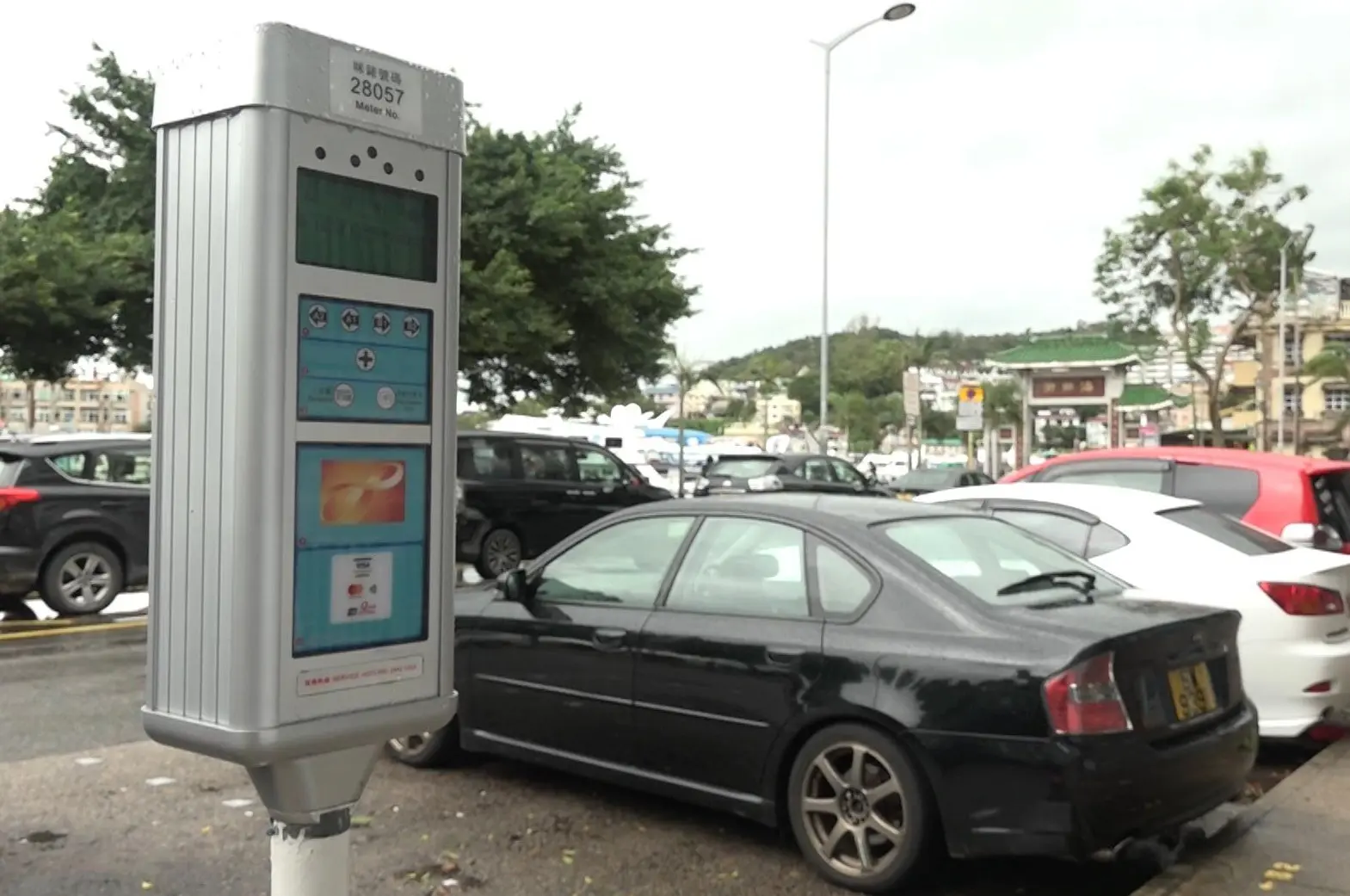 運輸署透露通過調整收費引導駕駛者縮短停泊時間，從而加快車位流轉，更好地滿足短期泊車需求。(圖：網絡翻攝)