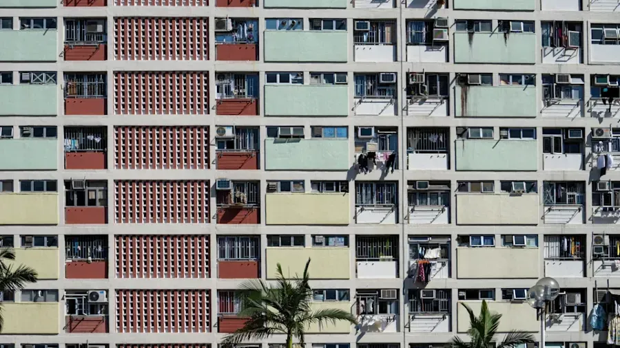 何永賢：房委會擬年內敲定「長者業主樓換樓計劃」 可套現養老的封面圖片