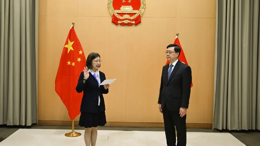 國務院任命謝小華為香港政制及內地事務局局長的封面圖片