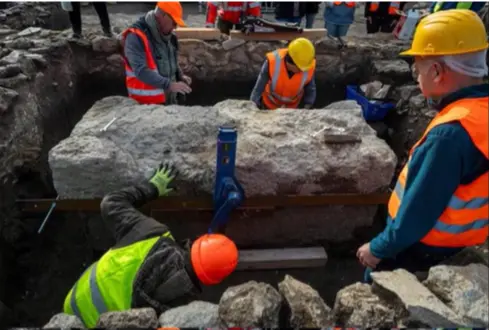 熔鉛封死1700年！熔鉛守護的羅馬少女與未盡的思念。（視頻截圖來源：One Voice Universe@YouTube）