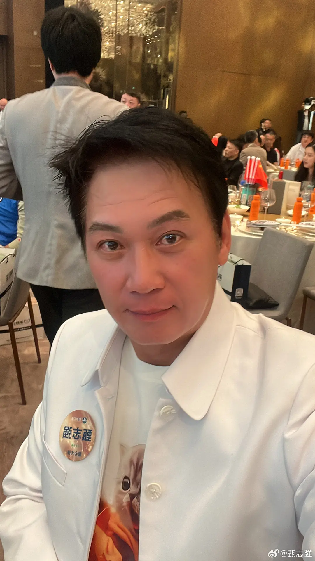 據知情人士透露,甄志強的離世相當突然,傳聞他是在上海參與打球運動後,心臟突然出現問題,最終搶救無效。心臟科專科醫生麥耀光受訪時曾指出,接近八成的運動猝死個案與心臟問題有關。(圖:甄志強@微博)