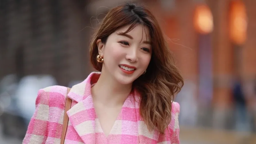 前港姐胡家惠二度離婚不足兩月覓第三春 廿年好友「霸氣總裁」守候終成眷侶的封面圖片