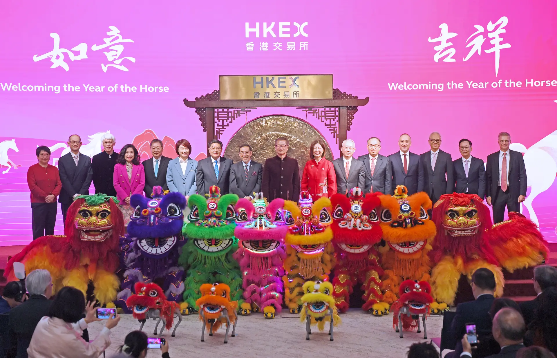香港在金融服務、科技研發、工業設計、供應鏈管理等領域積累的國際化經驗，恰好能為廣東制造業向高端化、智能化、綠色化轉型提供關鍵支撐；而廣東龐大的產業體量與市場空間，也為香港服務業拓展發展腹地、實現能級躍升創造了廣闊舞台。(圖：新華社)
