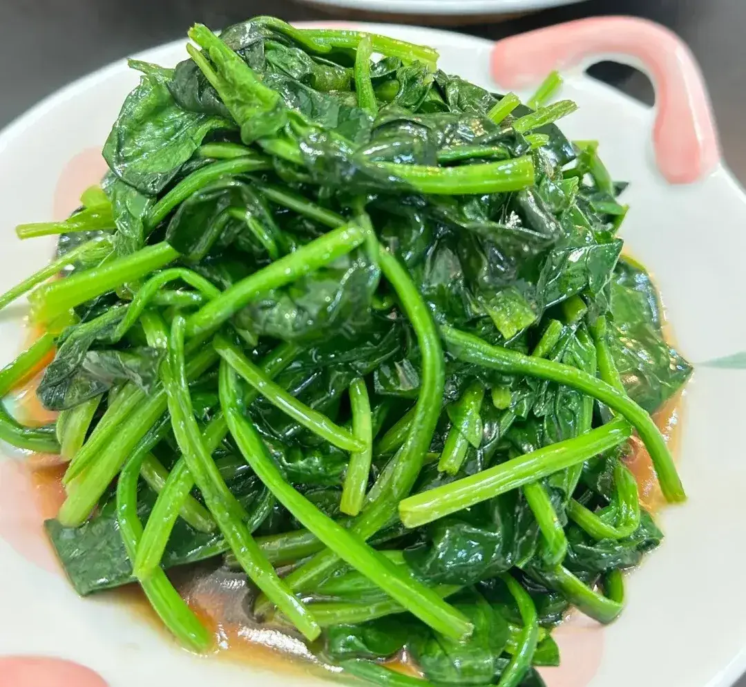 清炒菠菜（示意圖來源：小紅書網友）