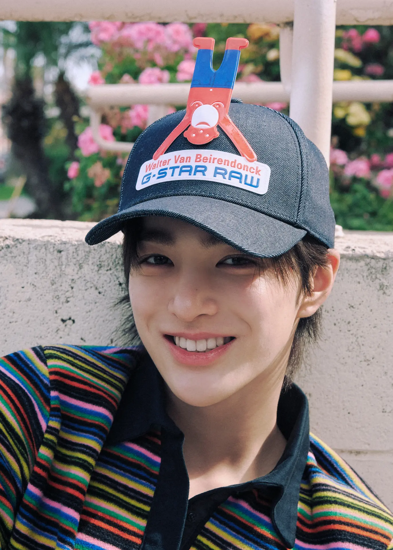 年僅 16 歲的忙內 Keonho 安乾鎬更因神似車銀優的精緻長相，被網友封為「新一代臉蛋天才」，出道 6 天便衝上熱搜。(圖片：CORTIS_BIGHIT@微博)