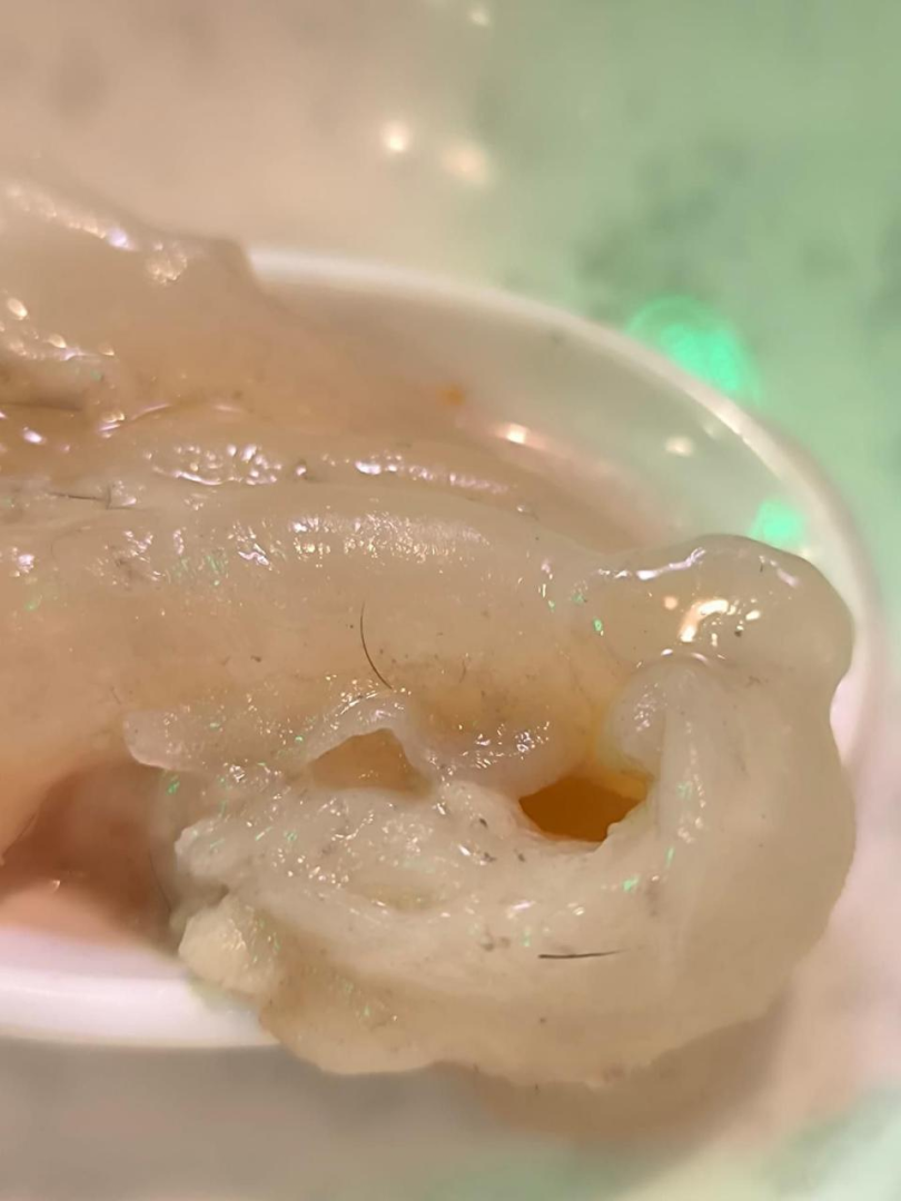 中環某越南餐廳曾發生「有毛牛筋」事件。（（來源：全港店舖消息關注組）