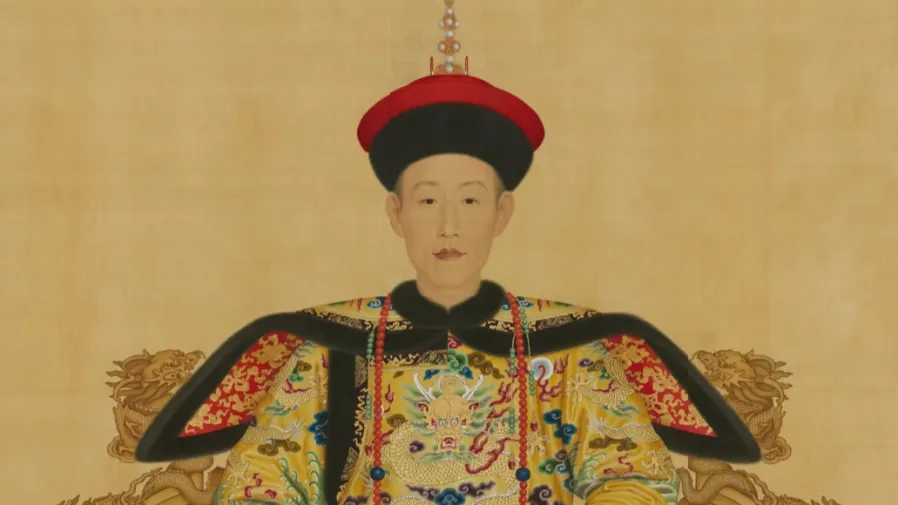 古代龍袍終身不碰水，難道皇帝不怕穿著「臭龍袍」上朝？的封面圖片