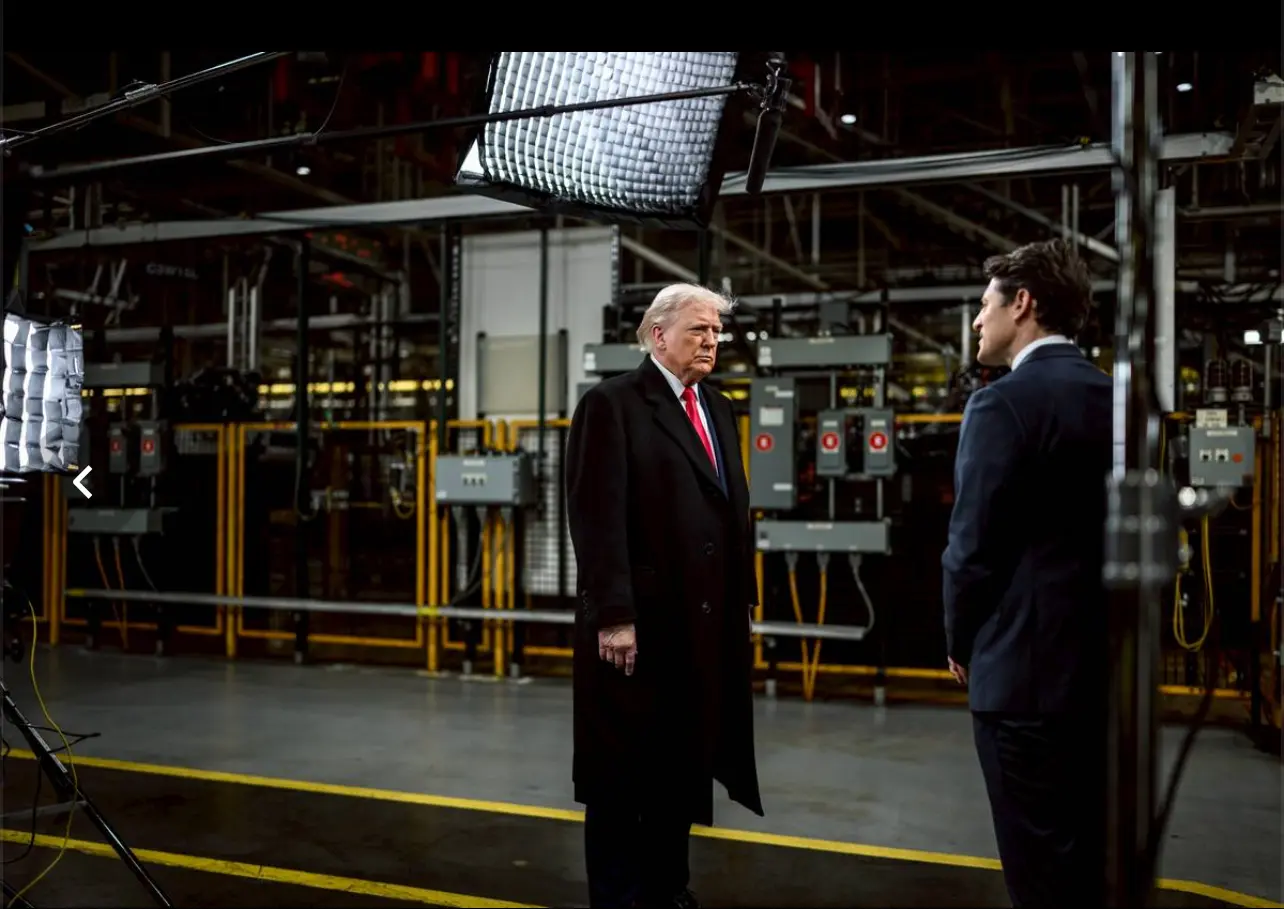 特朗參觀福特汽車位於迪爾伯恩的工廠。（圖/X@WhiteHouse）