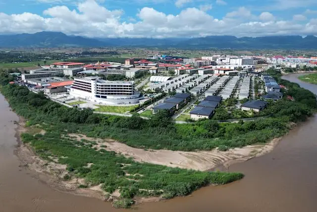 劉正祥和他的家族成員，在緬北果敢成立了福利來公司，作為其家族勢力的「大本營」(央視)