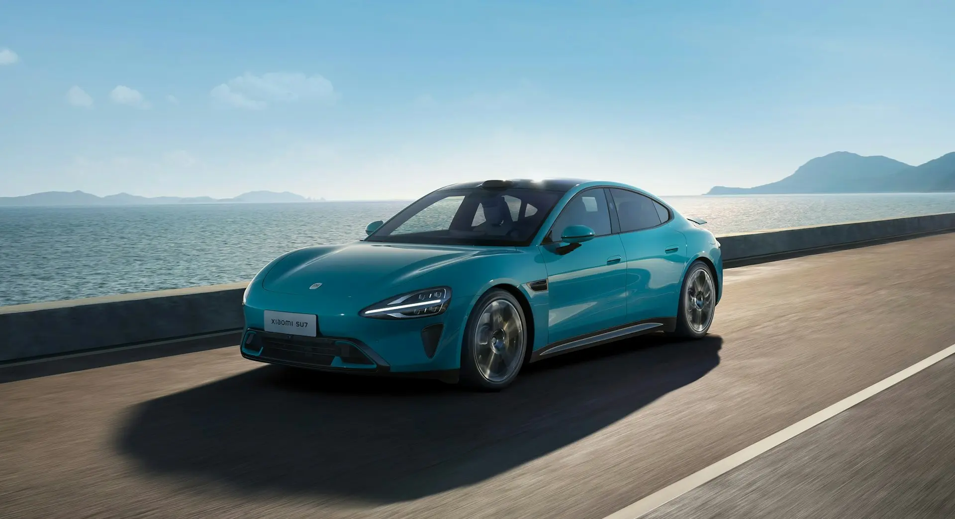 有網友翻出，小米 SU7 曾因自動泊車系統 BUG，導致 70 餘輛車集體發生碰撞事故，官方當時承認是系統問題。(圖：小米汽車@微博)