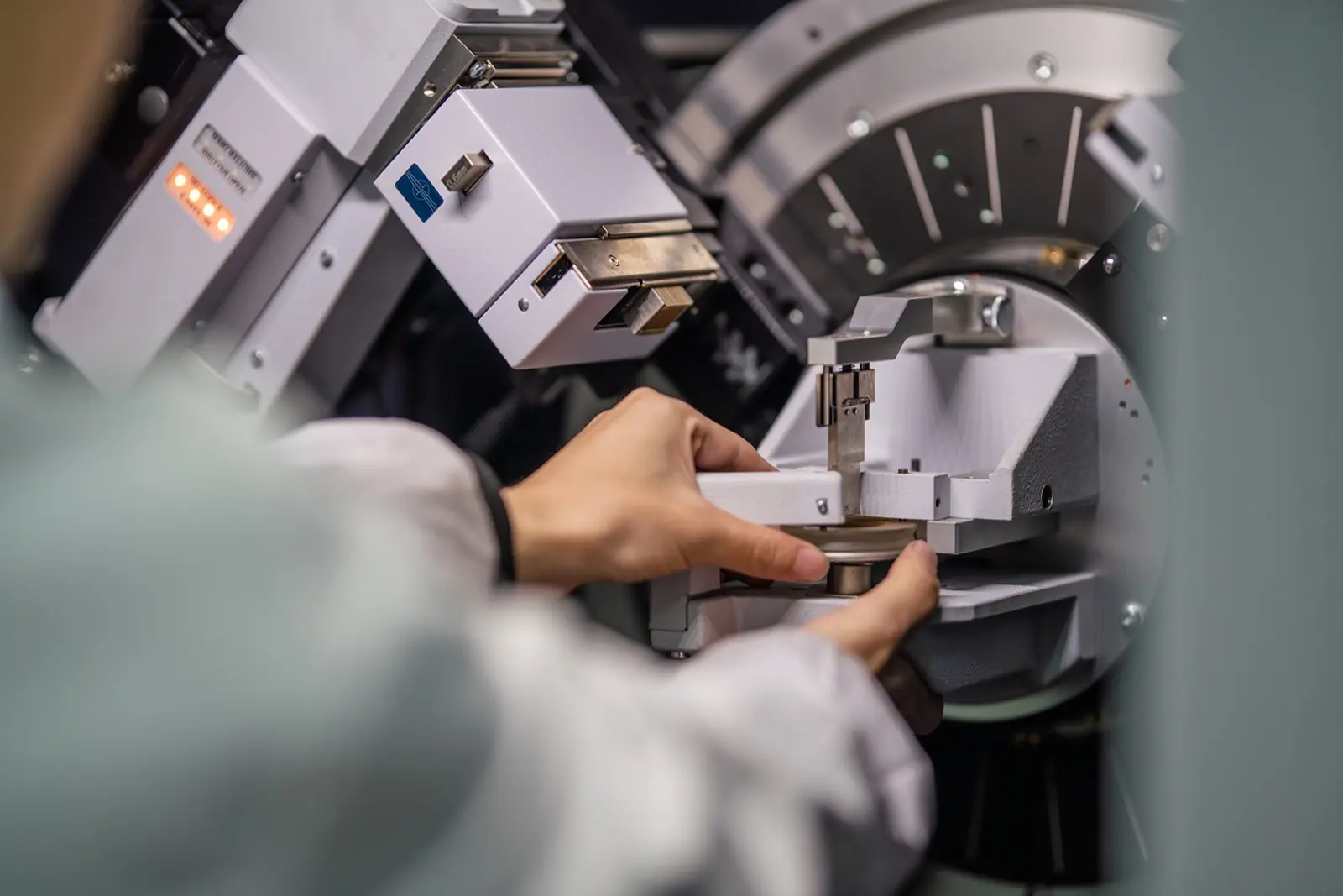 數據顯示，以 2024 年全部 pCAM 產品的銷售價值計，公司全球市佔率高達 21.8%，排名全球第一，並且已連續五年保持相關產品出貨量冠軍。(圖：中偉新材官網)