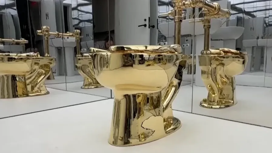 101公斤黃金打造的頂級馬桶「美國」，1000萬美元起標引瘋搶！的封面圖片