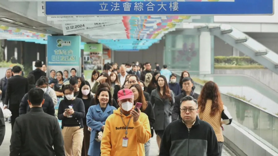公務員事務局：上年度8300公務員離任 辭職率降至1.4%的封面圖片