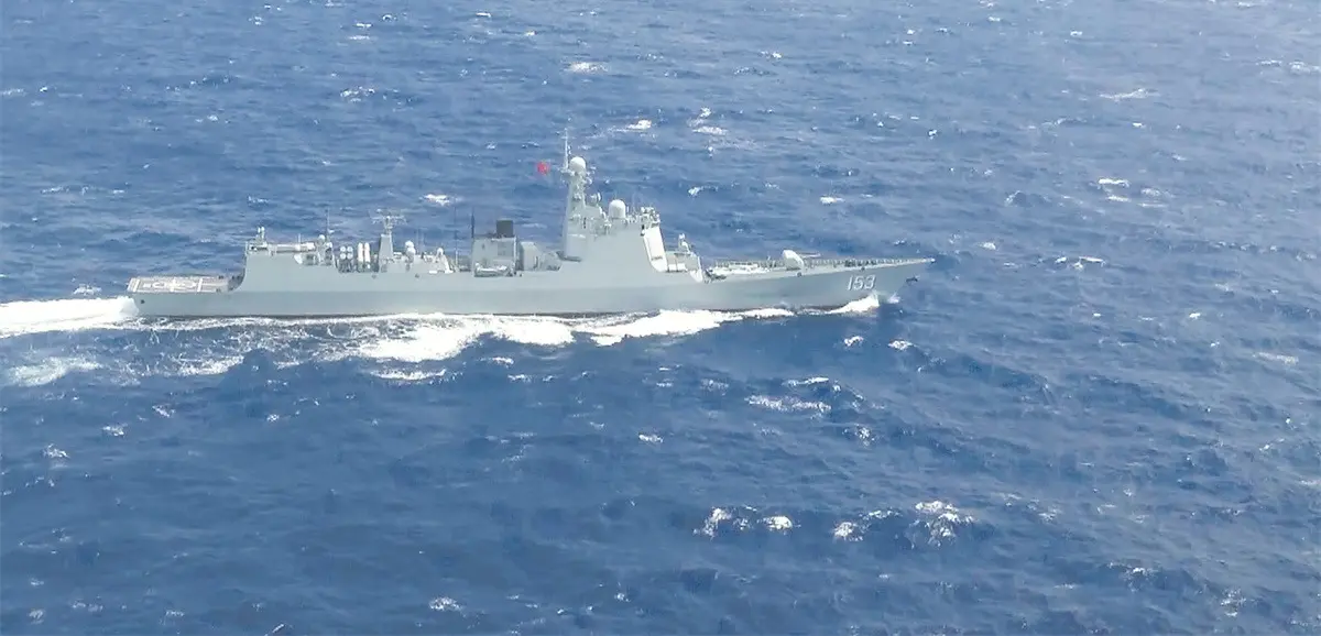 去年5月，解放軍東部戰區舉行「聯合利劍－2024A」演習中戰艦巡航台海。(國防部網)