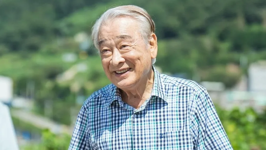 「國民爺爺」李順載離世享耆壽91歲 最後亮相KBS演技大賞曝演技堅持出道 70年參演140部作品的封面圖片