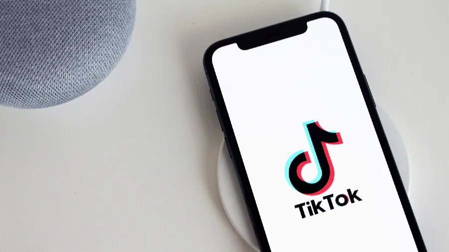 TikTok爆紅分手短片都是假的？素人拍日常影片竟能月入四萬的封面圖片
