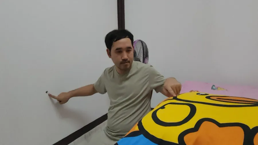 不幸中的萬幸！流彈射穿枕頭，泰男竟毫髮無傷睡到大天亮的封面圖片