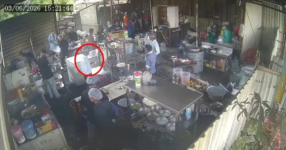 印度拉傑果德Thakar Ghik酒店發生慘烈意外，20歲廚師西索迪亞（Arvind Singh Sisodia）離鄉養家，入職僅一個月，不幸遭遇冰櫃爆炸重傷身亡，相關部門正徹查事故成因。（視頻截圖來源：網絡）