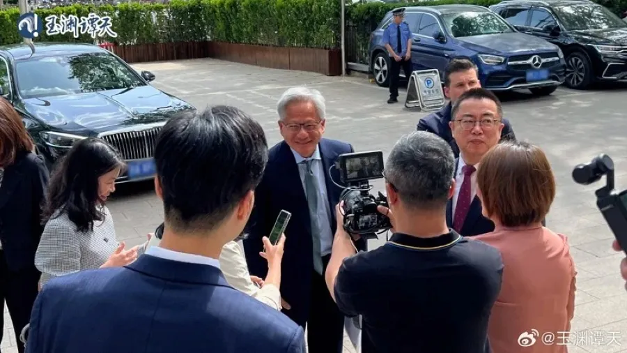 美限制英偉達晶片銷華 執行長黃仁勳訪京的封面圖片