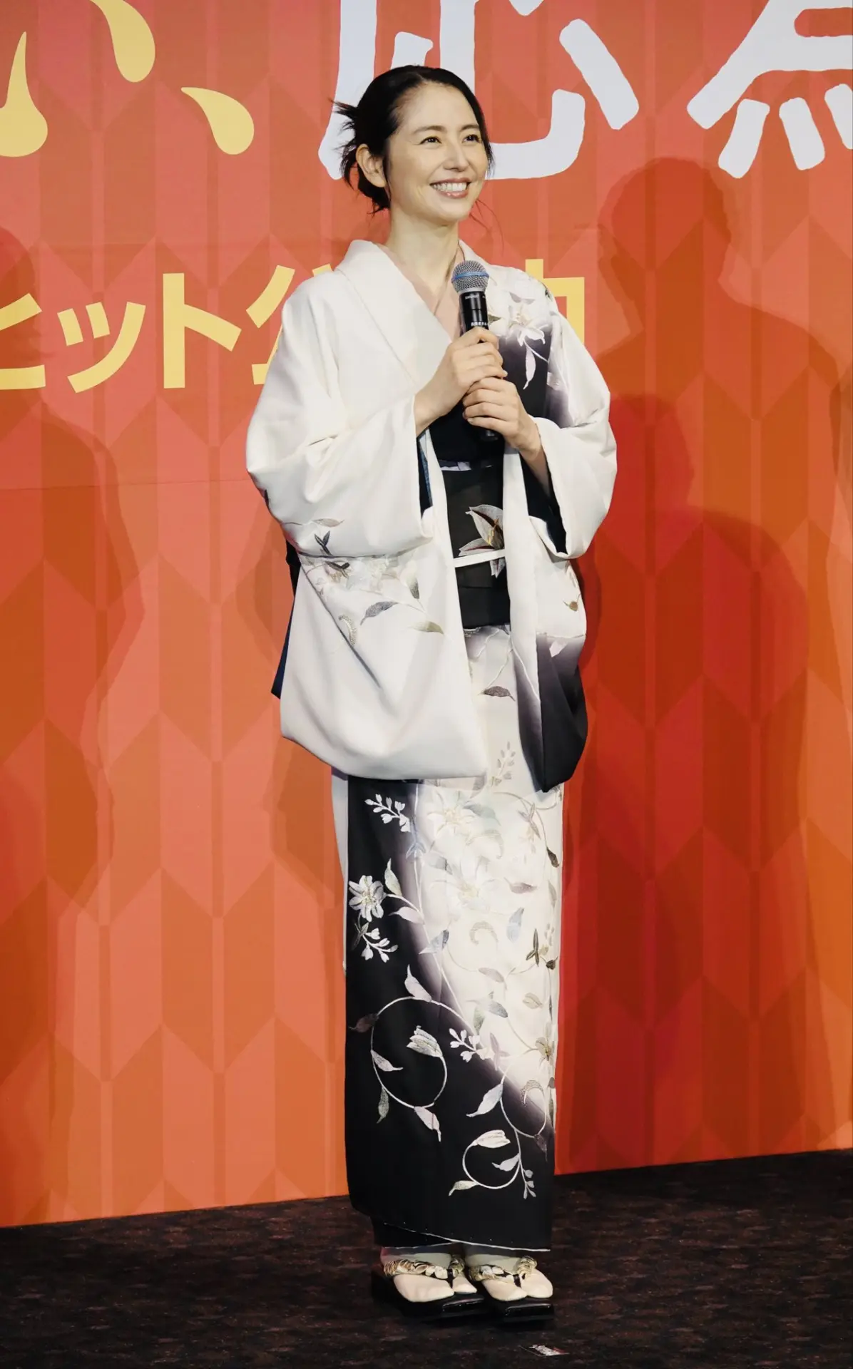 現年38歲的長澤雅美，出道超過26年，2000年當時僅12歲的她，在東寶藝能主辦的第五回「東寶灰姑娘」甄選中脫穎而出奪得冠軍，從此踏上演藝之路。(圖：nagasawa_mg@X)