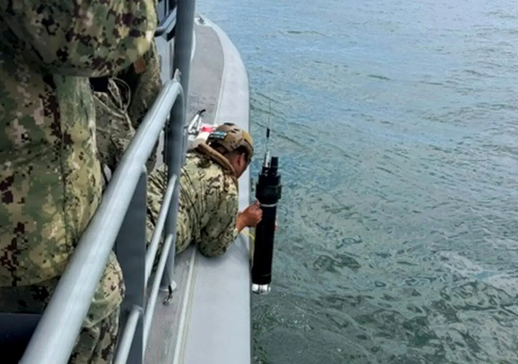 美國陸軍26日證實，7月中旬首度在海上測試神秘的新型電戰系統「眾神之錘」。 (圖/截自美國太空司令部在X的照片)