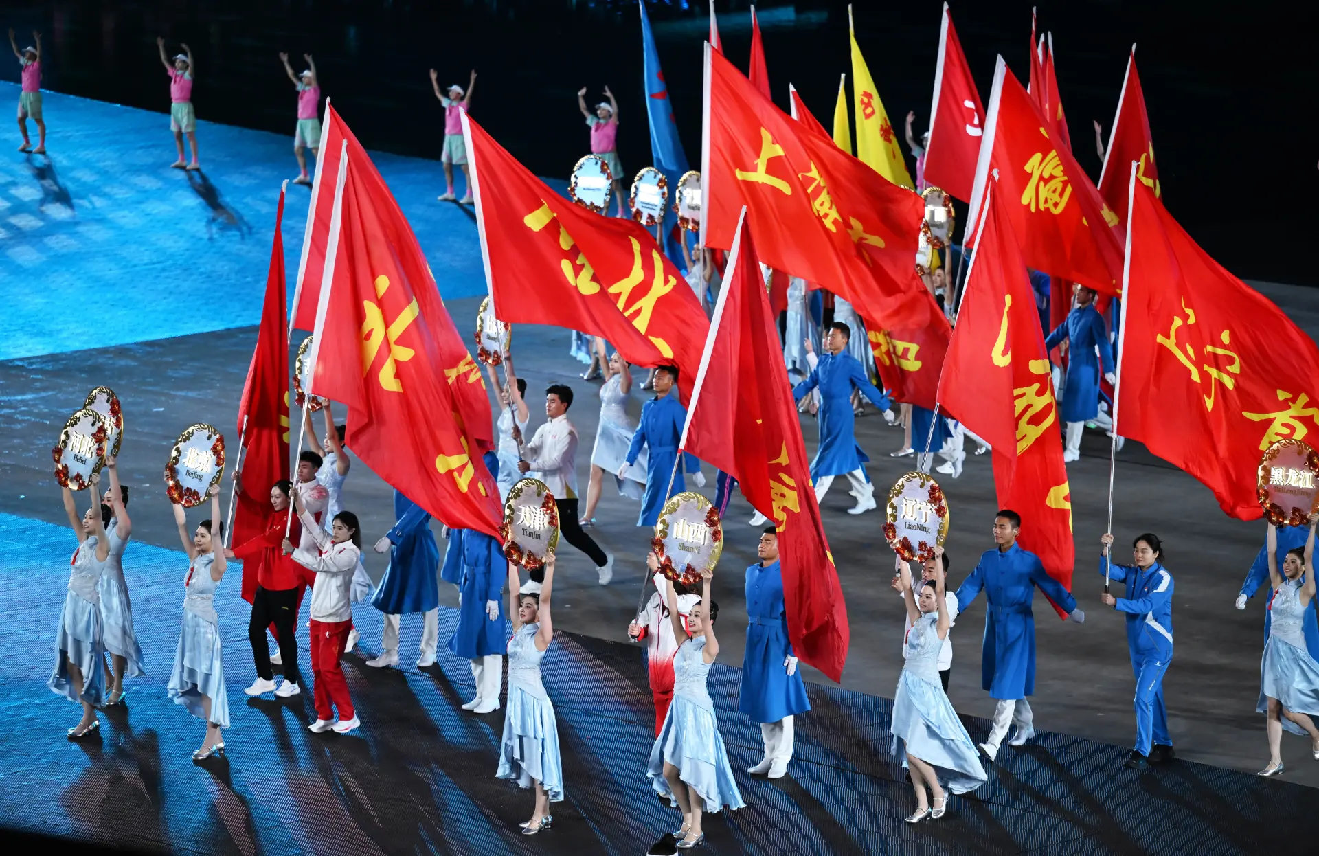 本屆全運會競技水平大幅提升，在田徑、游泳等項目創超 8 項世界紀錄，12 個小項冠軍成績超越巴黎奧運。山東隊以 50 金位居獎牌榜首位，廣東、浙江分別以 42 金、41 金緊隨其後。(圖：新華社)