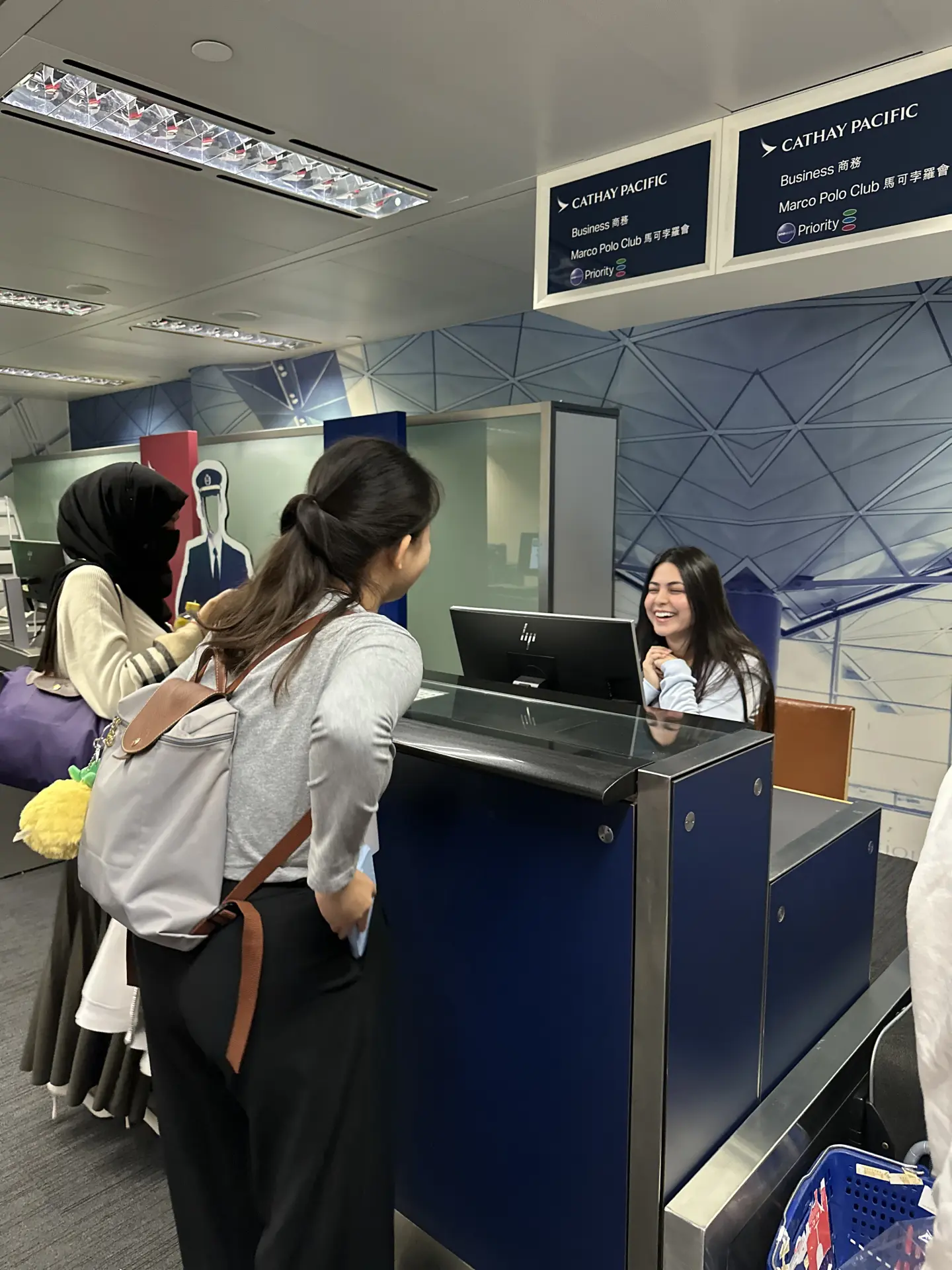 是次參訪正是學院課程中「實境學習」的重要一環，讓學生走出課堂，親身走進行業現場，與企業互動並汲取實務經驗。(圖：陳杰)