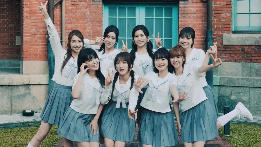 Lolly Talk簽約英皇陷僵局？張敬軒牽線卻遇阻力，隊長Sinnie率2成員反對的封面圖片