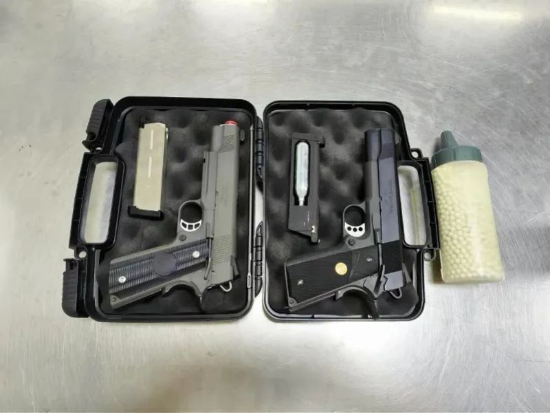 深圳灣海關查獲的槍支。