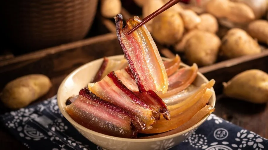 春節必看！別讓冰箱浪費好臘肉，4招鎖住滿滿年味兒～的封面圖片