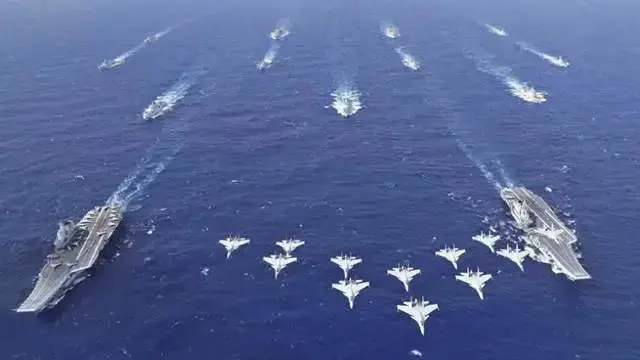 中國近年制海和制空能力快速成長，普遍認為中國現在能同時支援兩個航母艦群出航。 翻攝自「兩河流域千年一嘆」