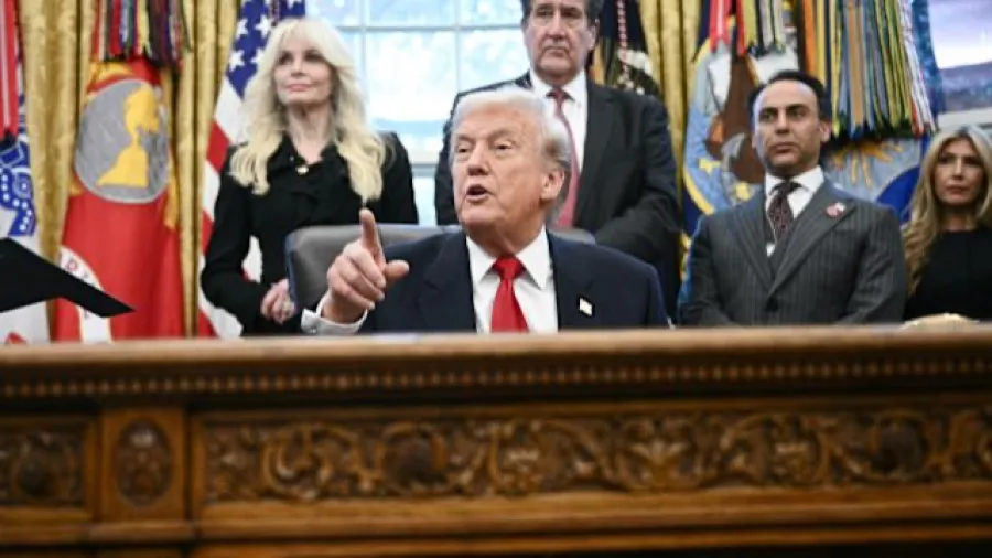 特朗普怒斥未無薪工作的空管人員 警告不復工就扣薪的封面圖片