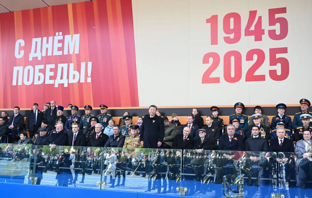 國家主席習近平和來自世界20多個國家及國際組織領導人應邀出席慶典。(新華社)