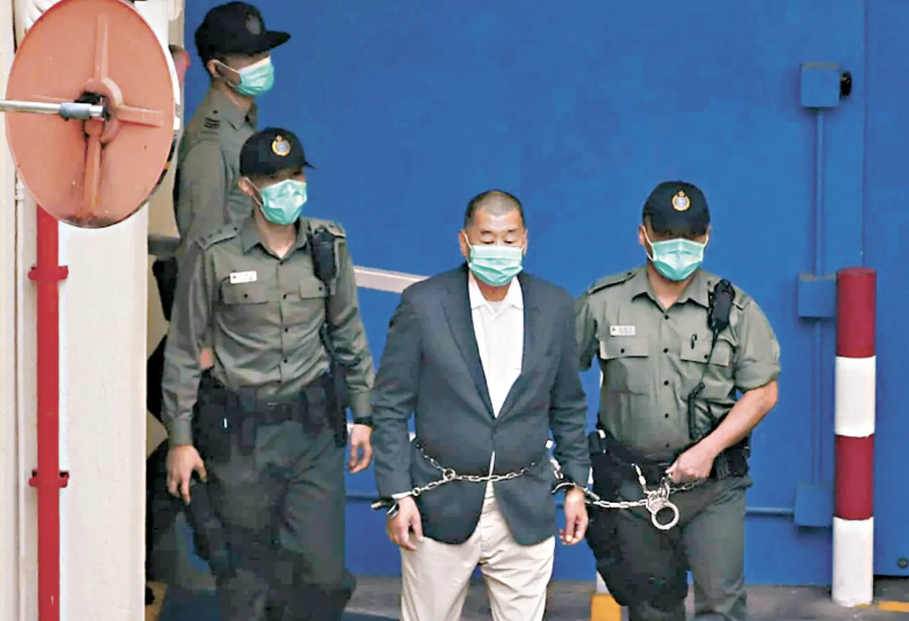 如果一定要談「殘酷」，那麼對香港社會、對被煽動上街、鋌而走險的年輕人、對在黑暴中受傷、坐牢、家庭破碎的市民而言，黎智英扮演的角色才是真正的殘酷。 (圖：網絡截圖)