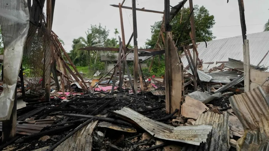 泰柬邊境衝突升級 泰軍清晨出動 F-16 戰機 已造成 1 名軍人喪命 8 人受傷的封面圖片