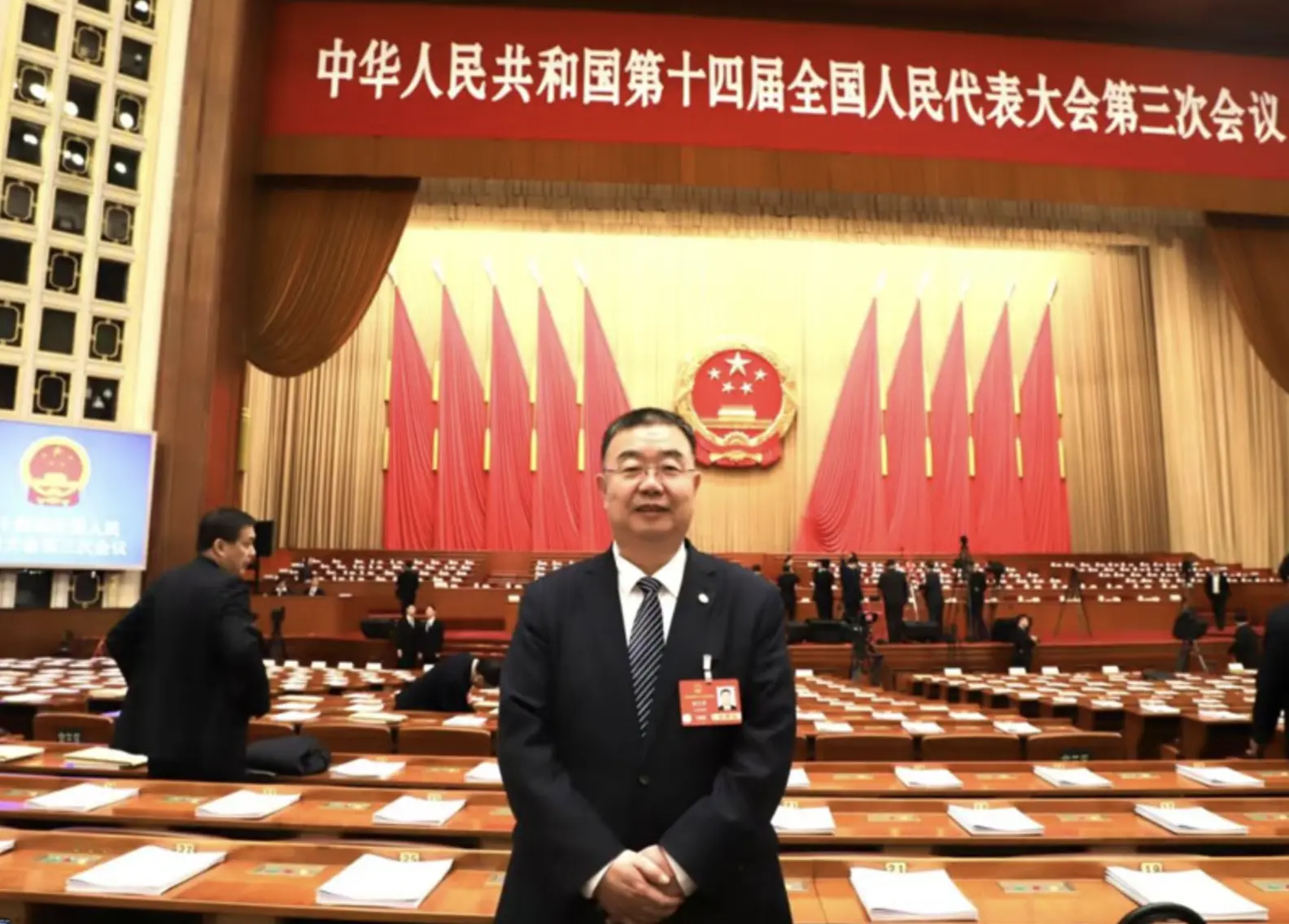 股權架構方面，創新實業由崔立新 100% 全資控股，這位在金屬行業擁有豐富經驗的創始人，同時擔任創新新材董事長，構建起相對完整的鋁產業生態布局。(圖：網絡截圖)