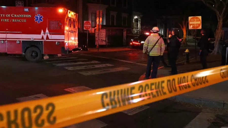 常春藤布朗大學槍擊案 期末考第2天釀2死8傷 黑衣男槍手在逃的封面圖片